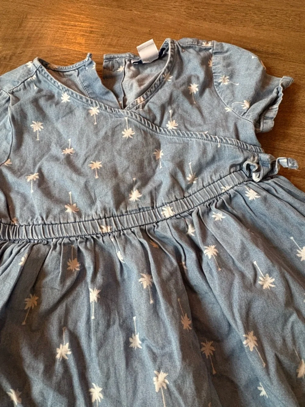 🌺10/$20 Light Blue Palm-Print Denim Dress - Picture 2 of 3
